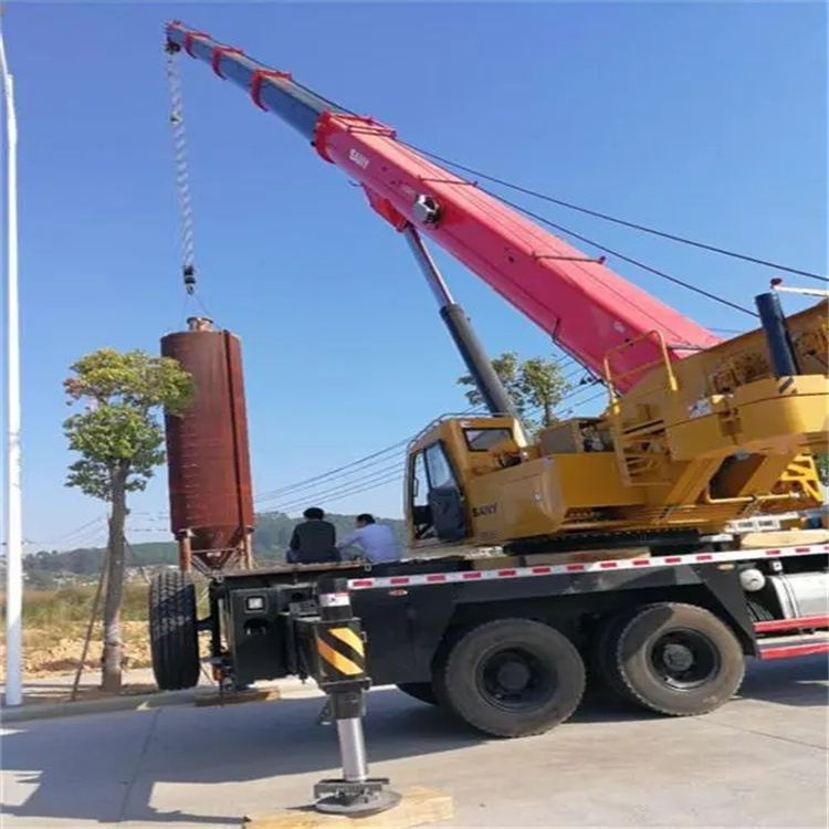 十月田镇专业吊车租赁多少钱