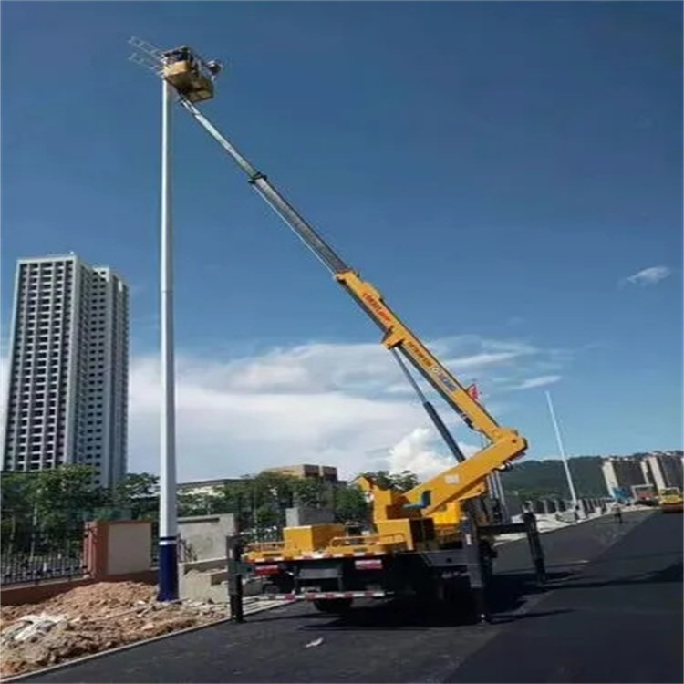 十月田镇维修路灯的曲臂升降车出租