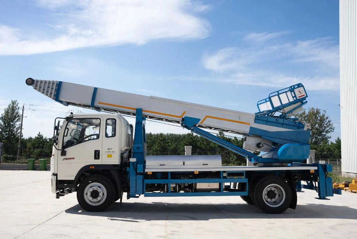 十月田镇云梯上料车租赁费用