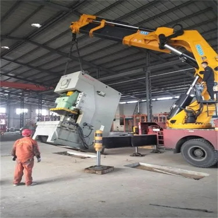 十月田镇80吨折臂吊车出租附近电话