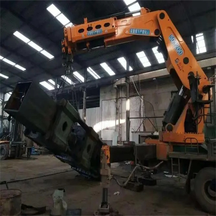 十月田镇130吨折臂吊车出租吊机租赁附近电话